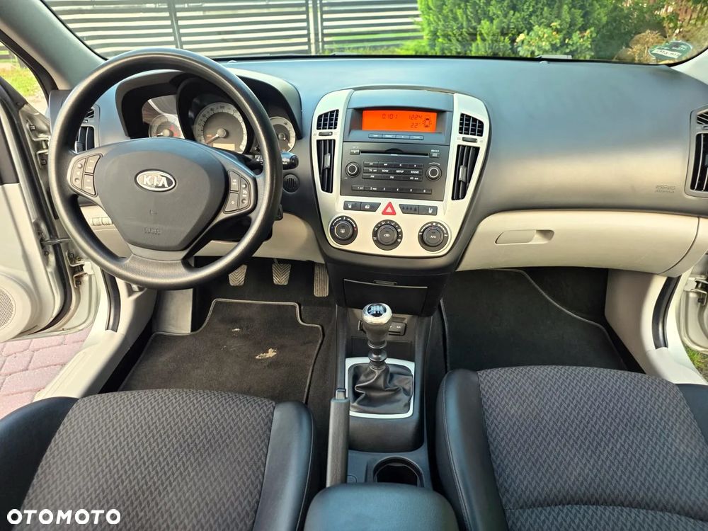 Kia Ceed - 18