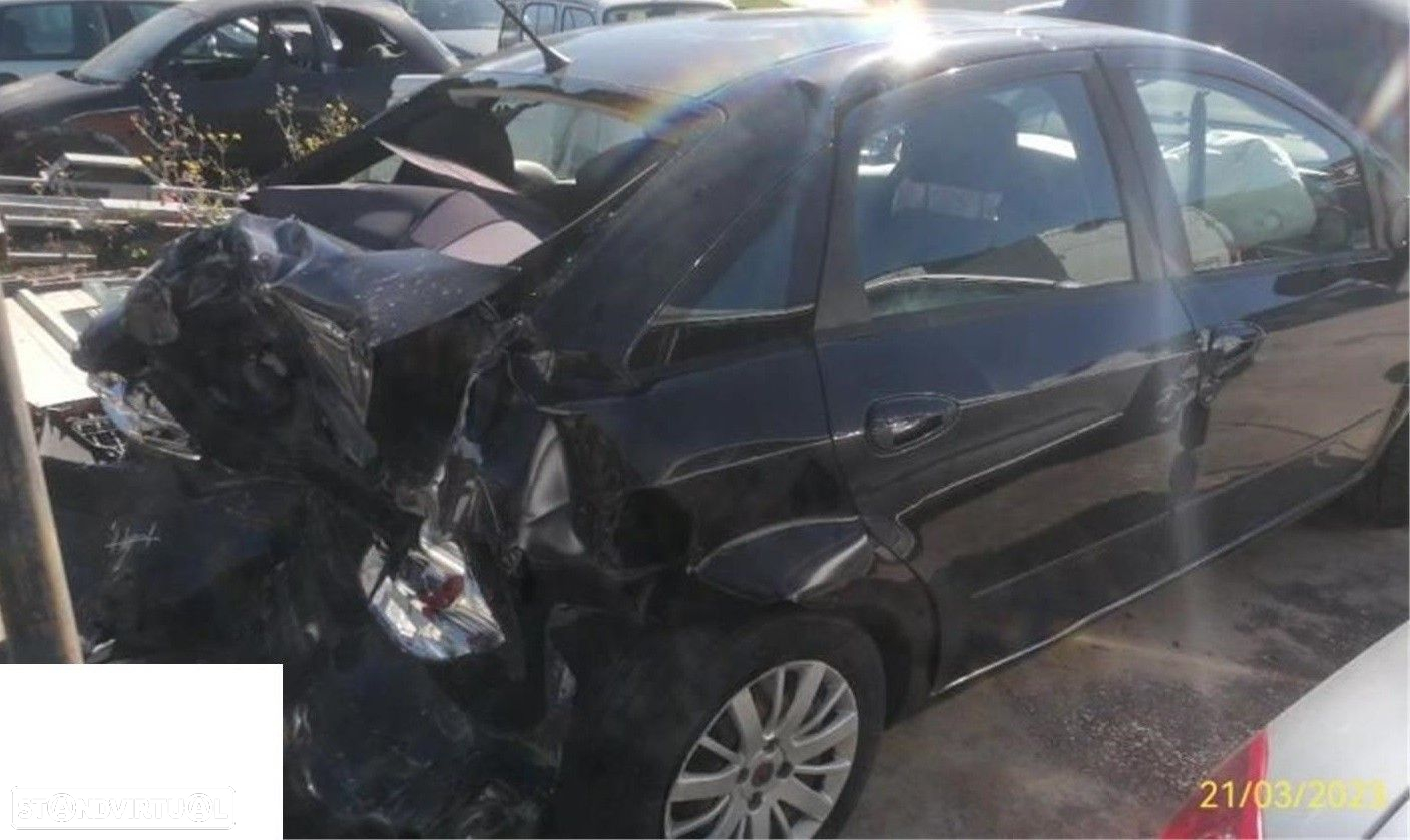 Fiat Linea 1.4i de 2008 disponível para peças - 5