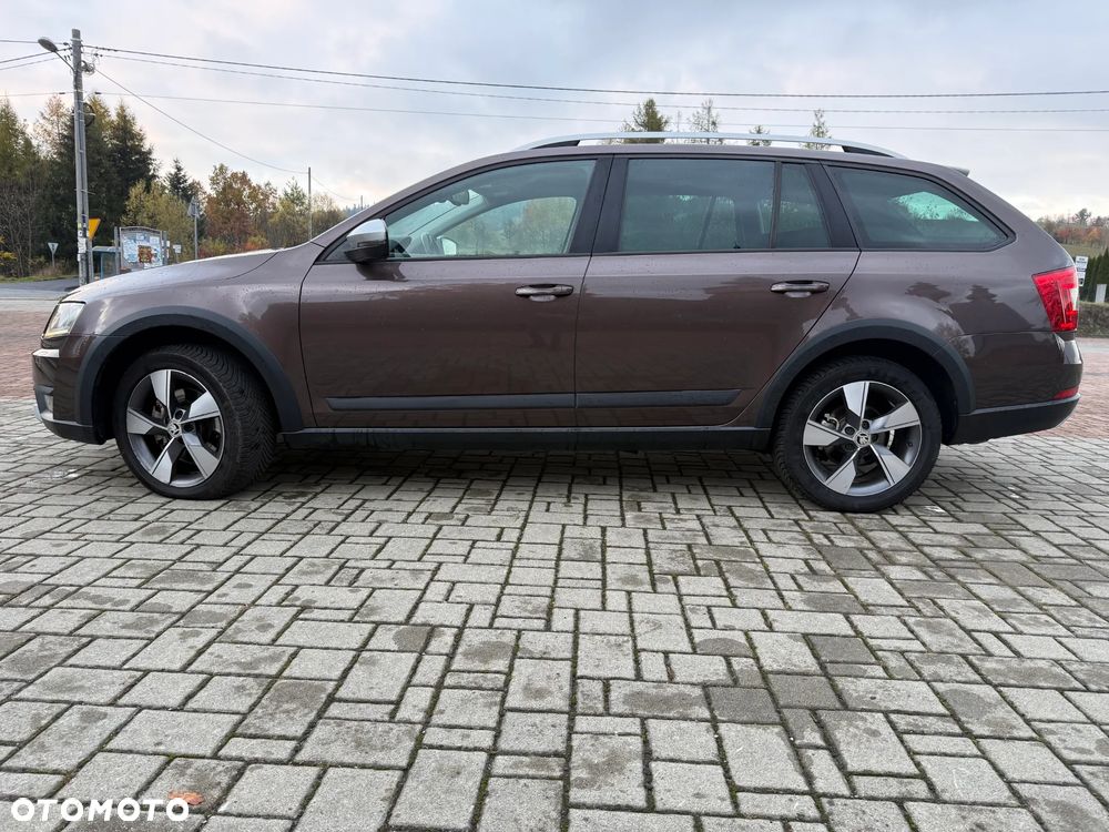 Skoda Octavia 2.0 TDI 4x4 DSG Scout - 8