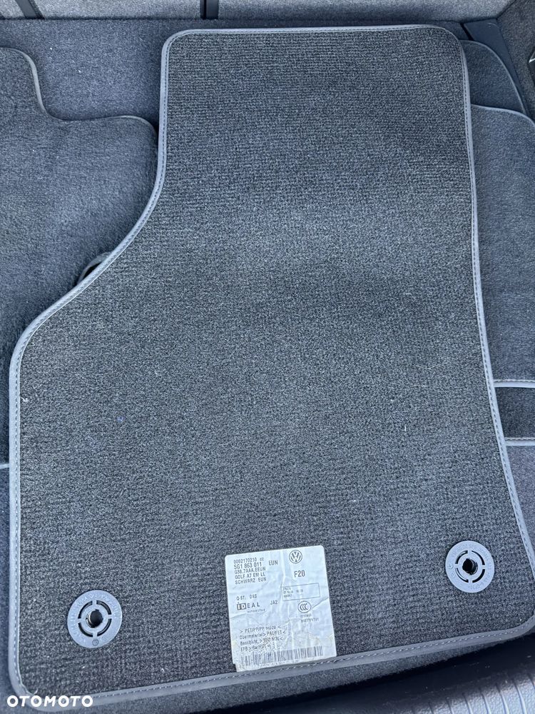 Volkswagen Golf 1.5 TSI BlueMotion ACT Highline - 22