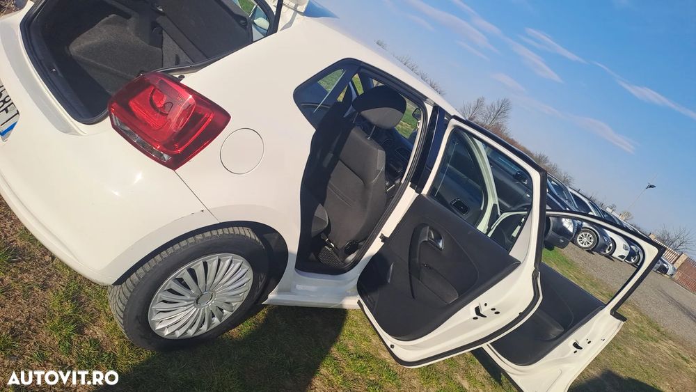 Volkswagen Polo 1.6 TDI Blue Motion Technology Comfortline - 9