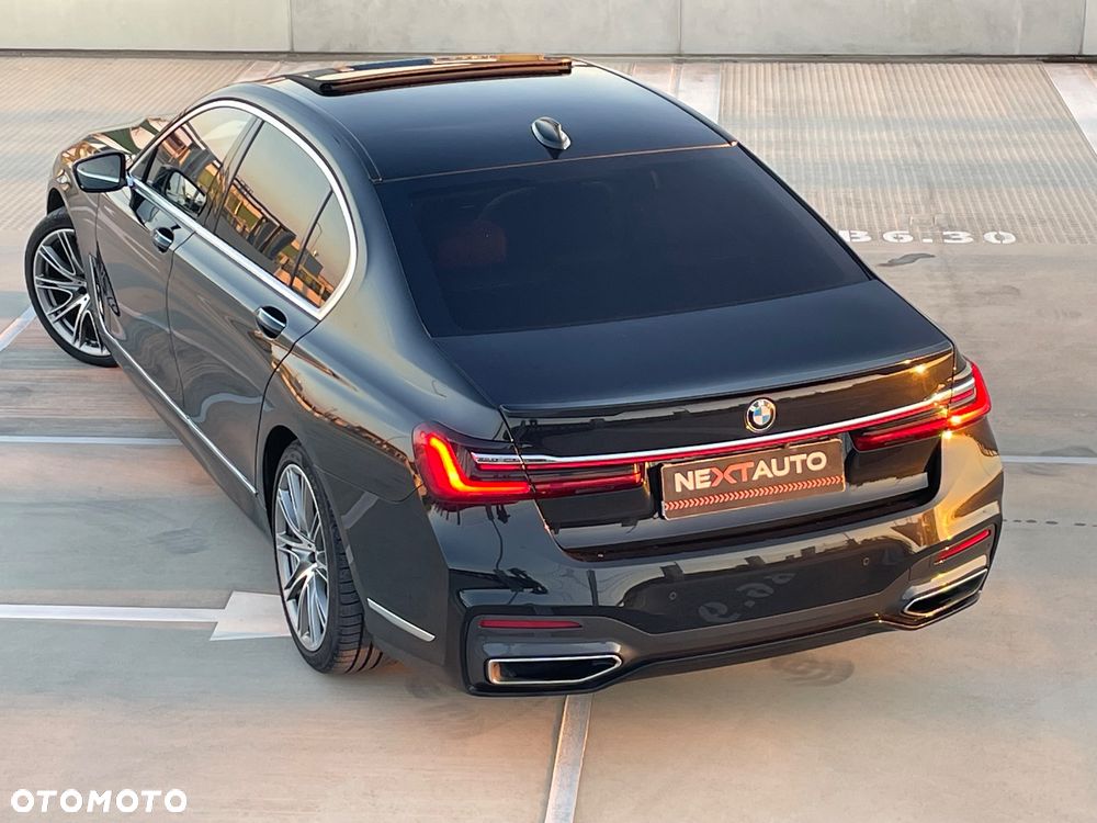 BMW Seria 7 750Li xDrive sport - 13