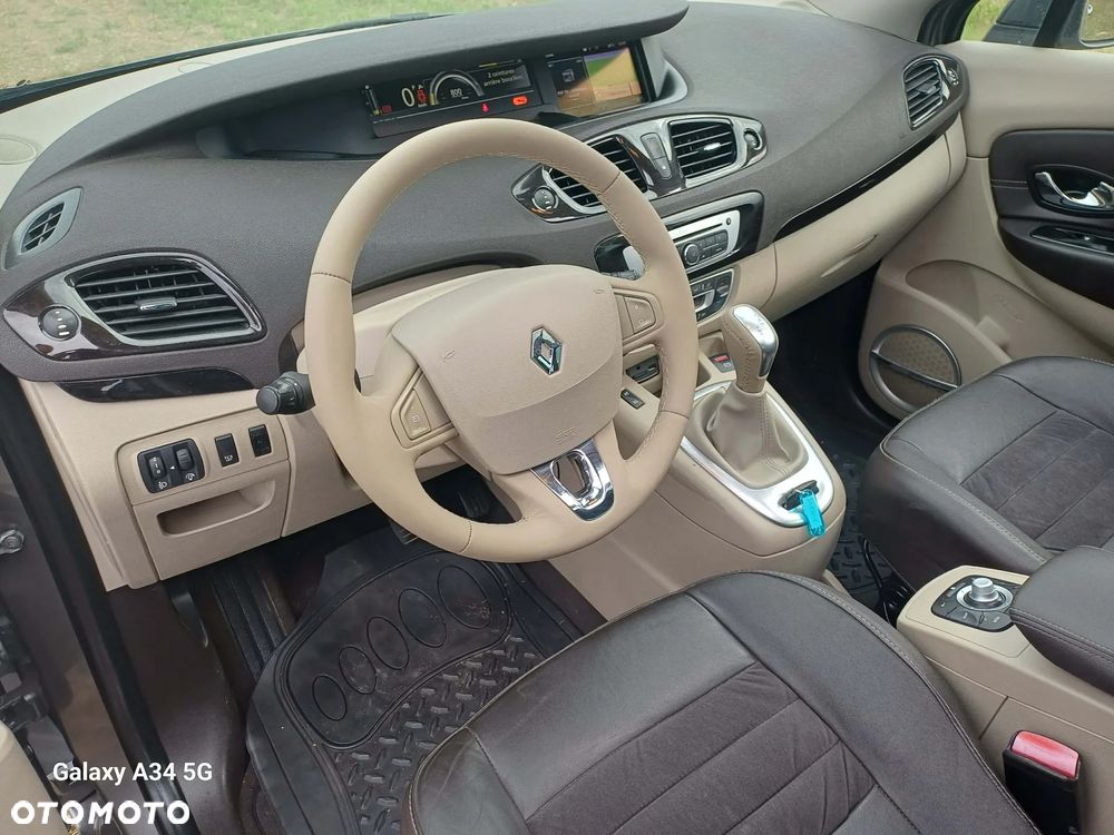 Renault Scenic - 18