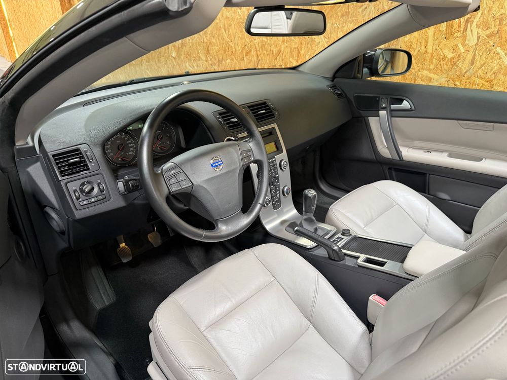 Volvo C70 2.0 D Momentum - 14