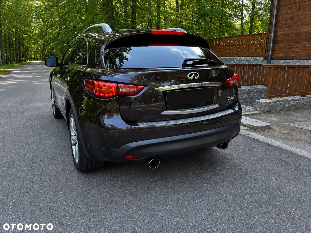 Infiniti FX FX30d S - 21