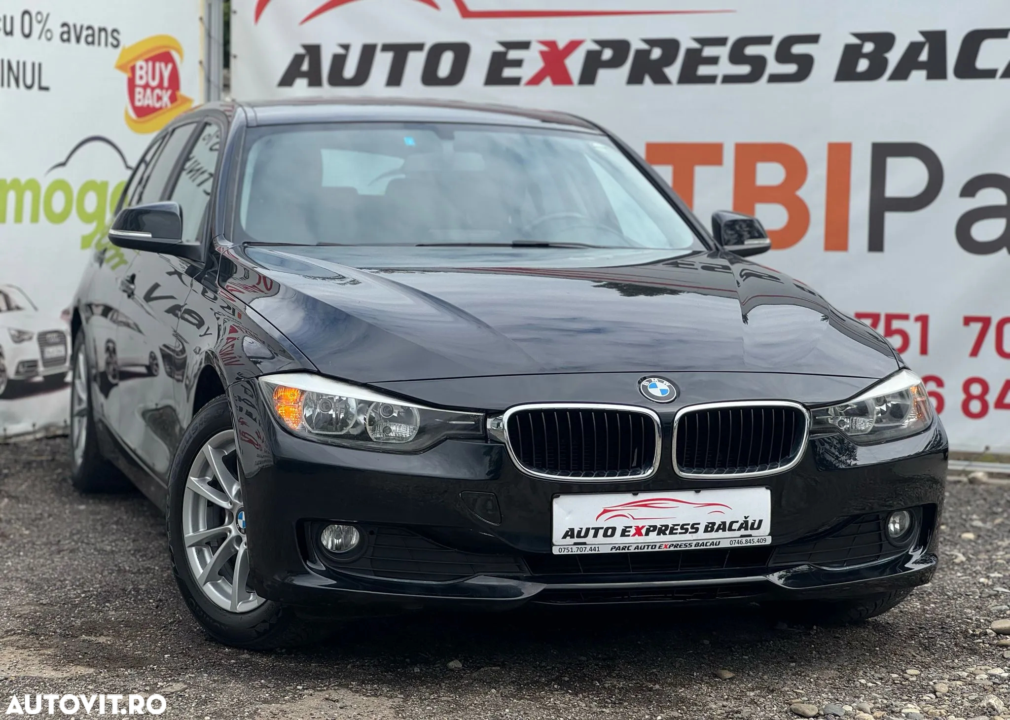 BMW Seria 3 318d Touring Aut. - 9