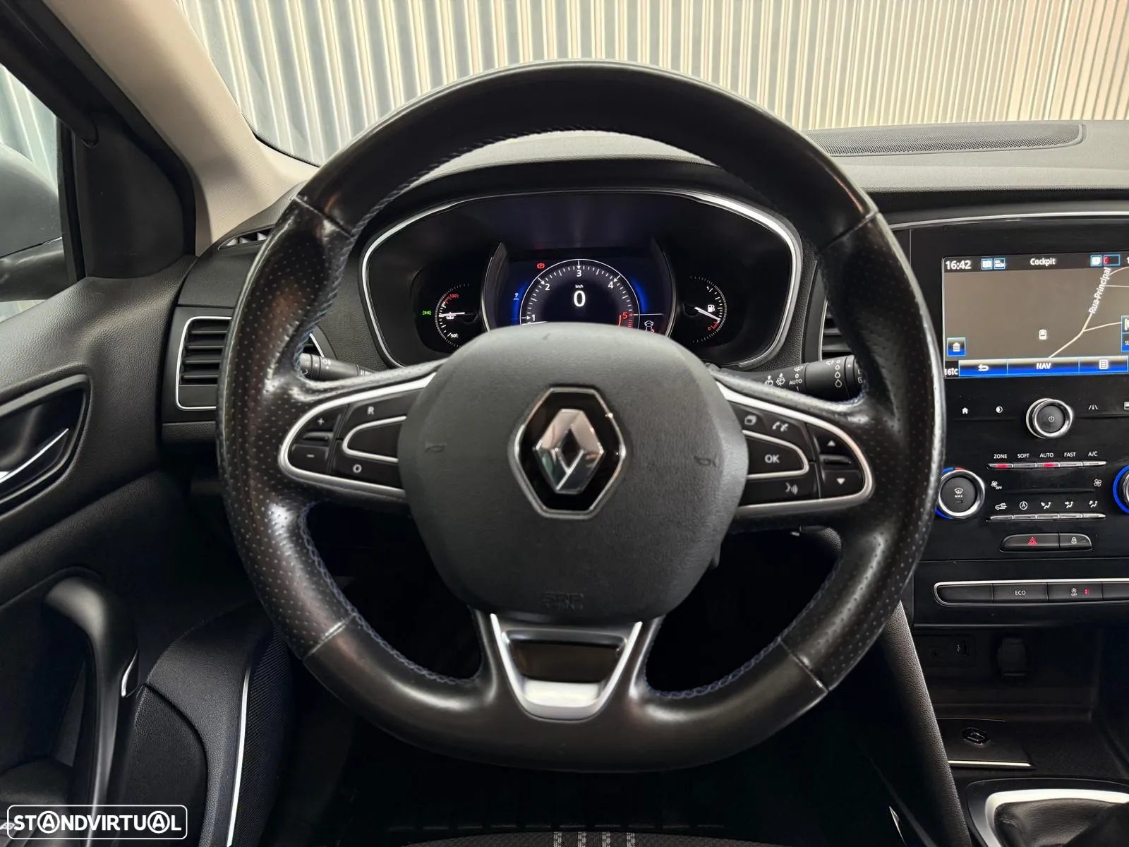 Renault Mégane 1.5 Blue dCi GT Line - 10