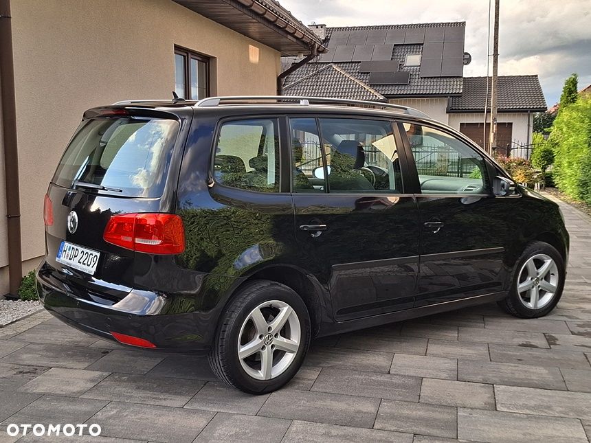 Volkswagen Touran 1.6 TDI DPF BlueMotion Technology Trendline - 12