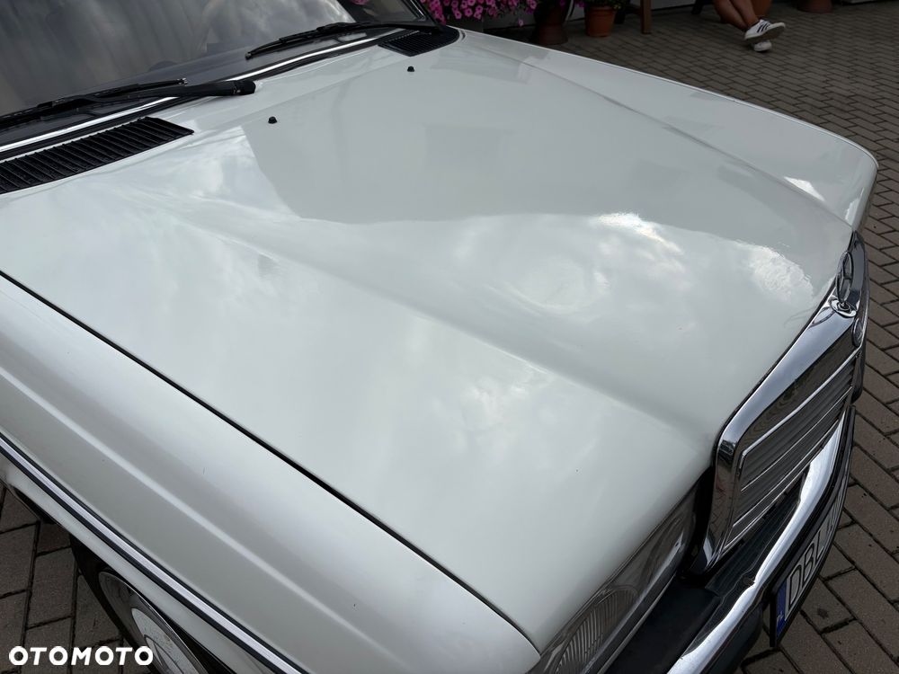 Mercedes-Benz W123 - 26