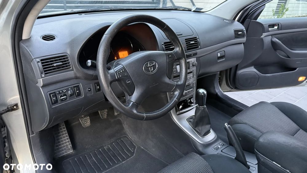 Toyota Avensis 1.8 VVT-i Sol - 6