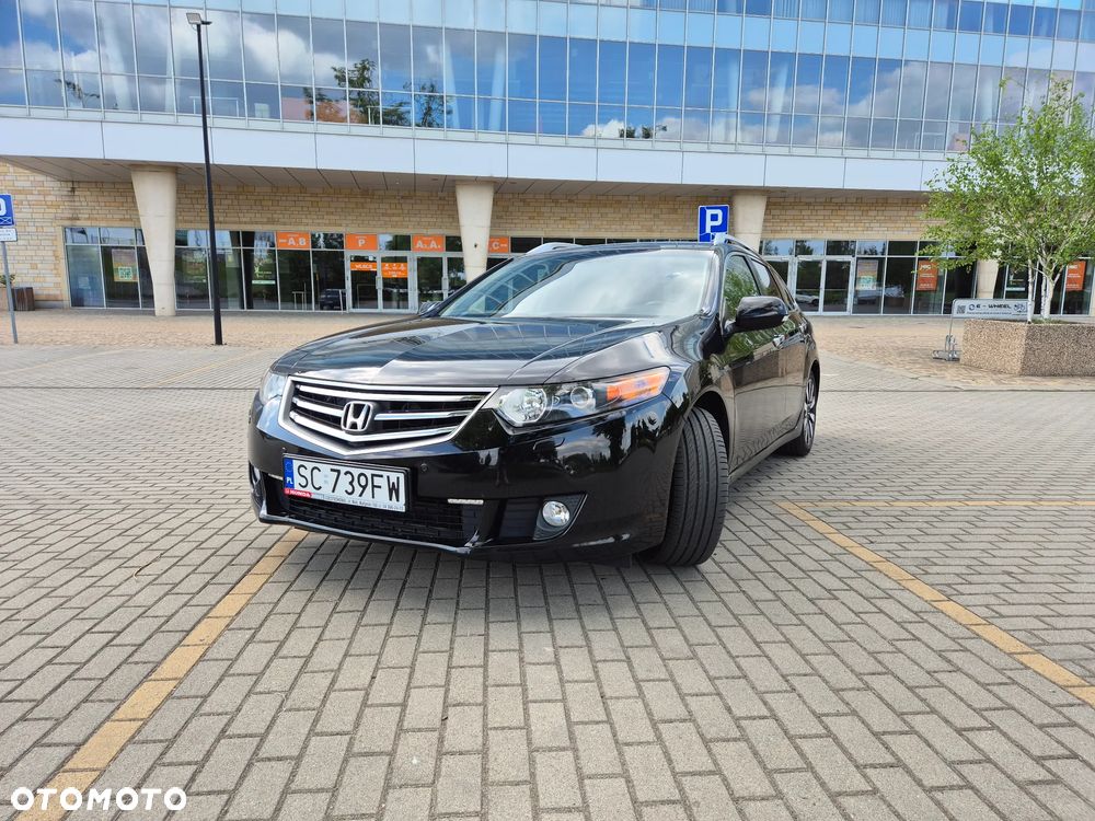 Honda Accord 2.0 Executive Nav - 1