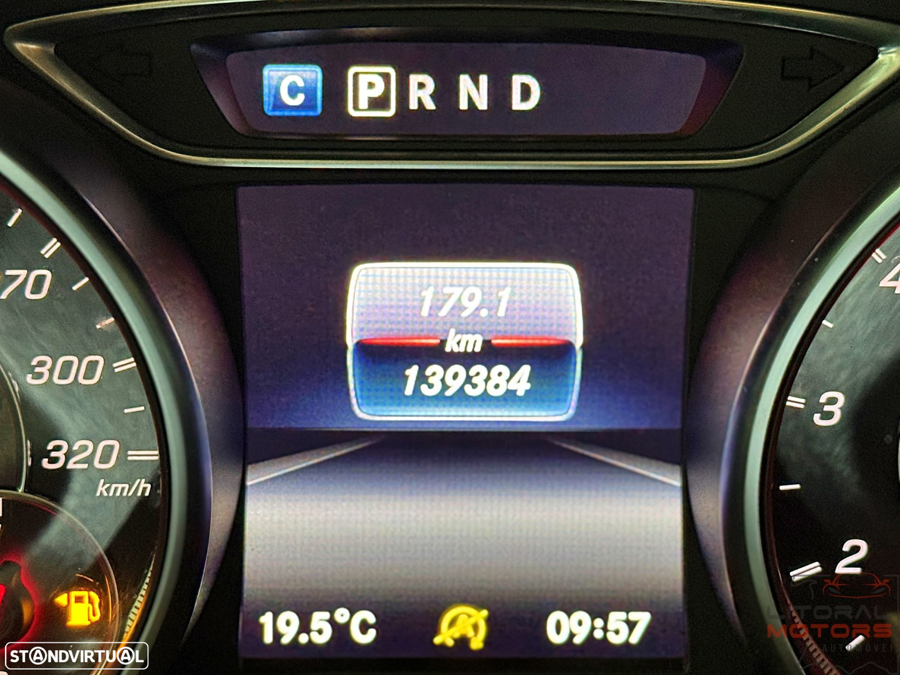 Mercedes-Benz CLA 45 AMG 4Matic Speedshift DCT 7G Night Edition - 25