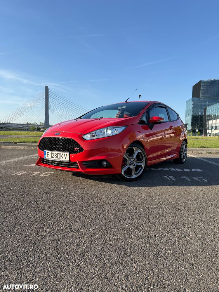 Ford Fiesta 1.6 EcoBoost mit Leder-Sport-Paket ST - 1