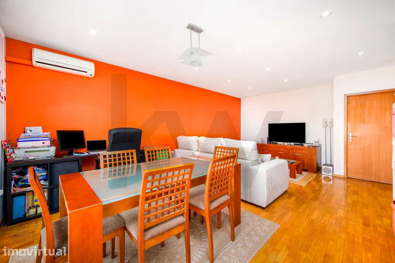 Apartamento T2 com Garagem | Rua Senhora do Porto, Ramalde – Porto - Grande imagem: 2/27
