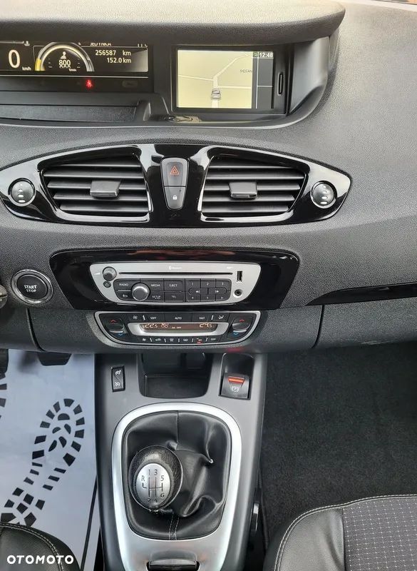 Renault Grand Scenic Gr 1.6 dCi Energy Bose Edition - 37