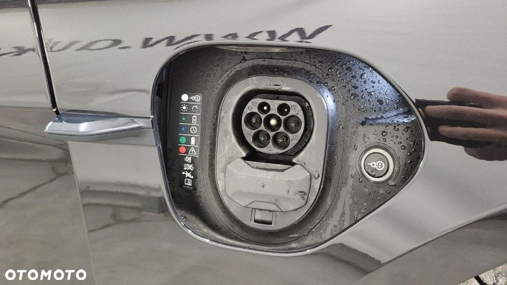 Porsche Taycan - 35
