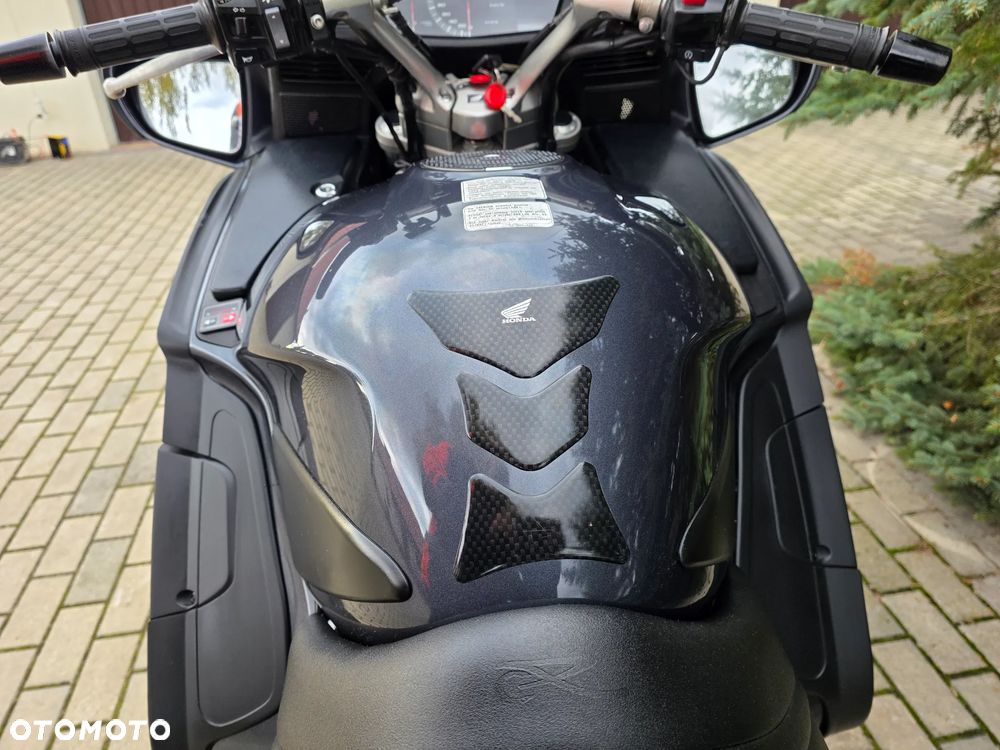 Honda ST - 33
