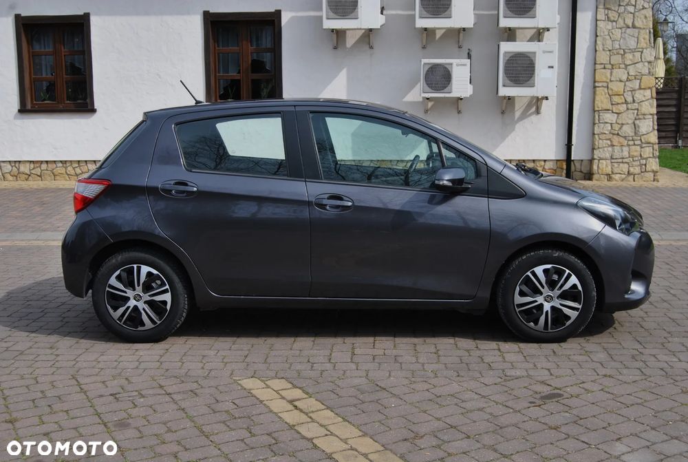 Toyota Yaris - 16