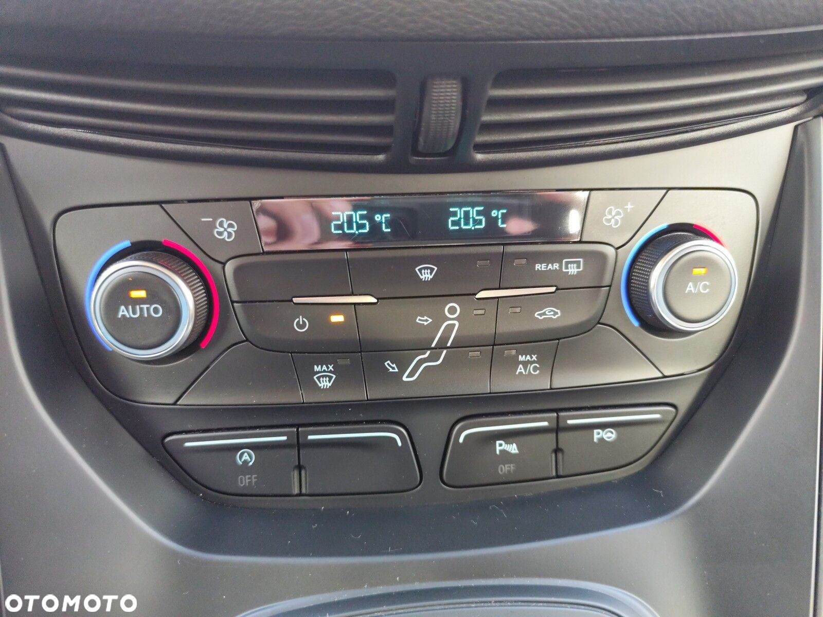 Ford C-MAX - 24