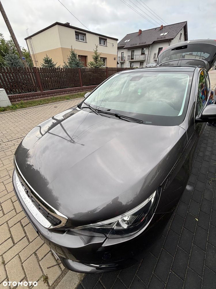Peugeot 308 1.2 PureTech Active S&S EAT6 - 12