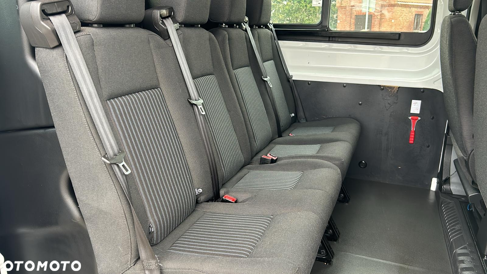 Ford Transit - 12