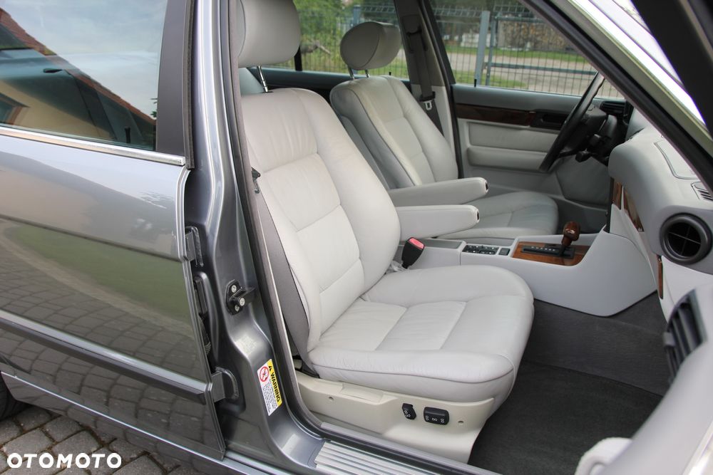 BMW Seria 5 540i - 30