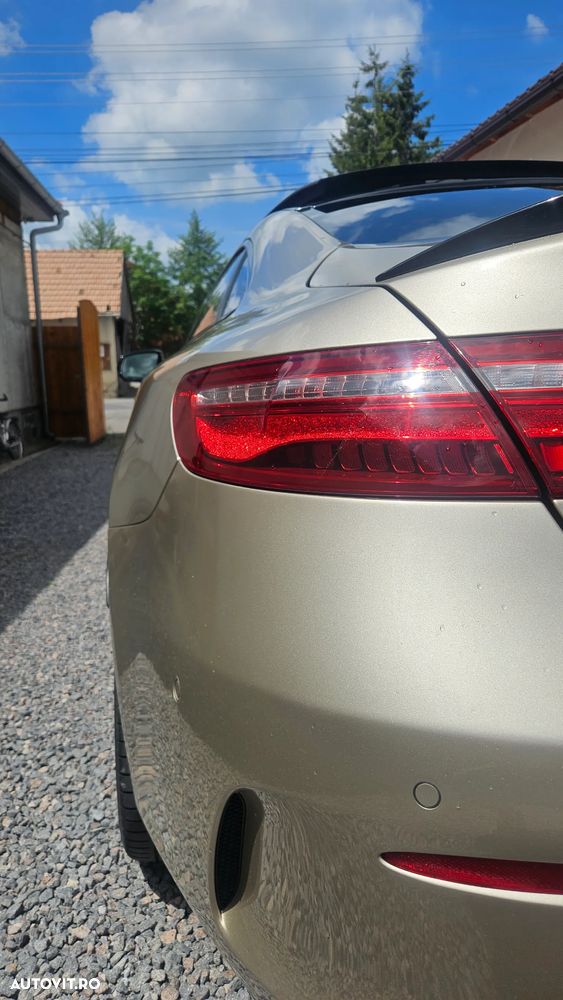 Mercedes-Benz E - 11