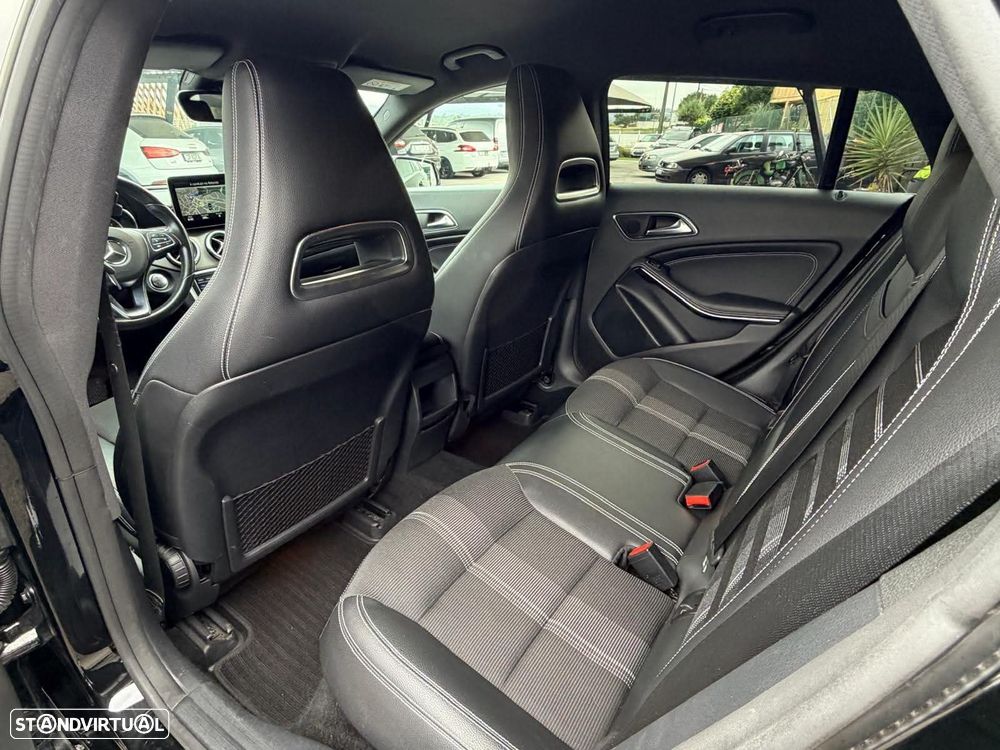 Mercedes-Benz CLA 180 d 7G-DCT Urban - 11