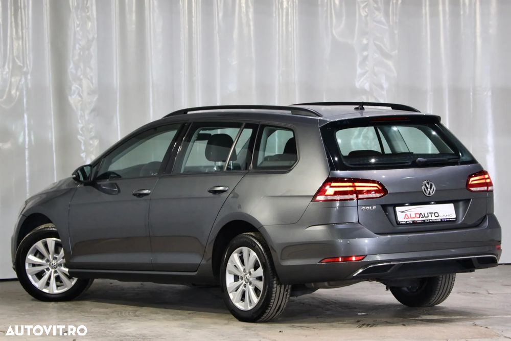 Volkswagen Golf 2.0 TDI DSG Comfortline - 4