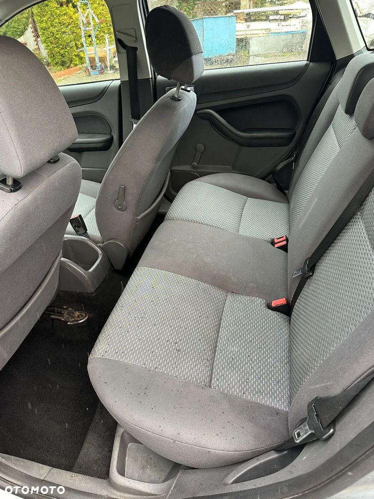 Ford Focus 1.6 Comfort - 4