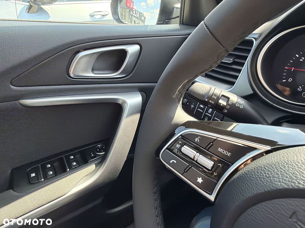 Kia XCeed 1.6 T-GDI M DCT - 17