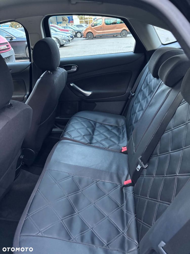 Ford Mondeo - 13