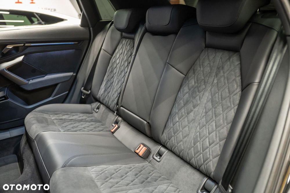 Audi RS3 Sportback - 14