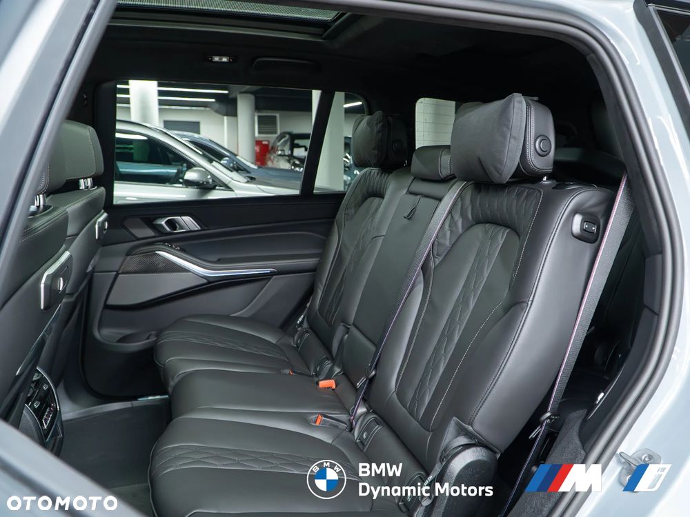BMW X7 - 26