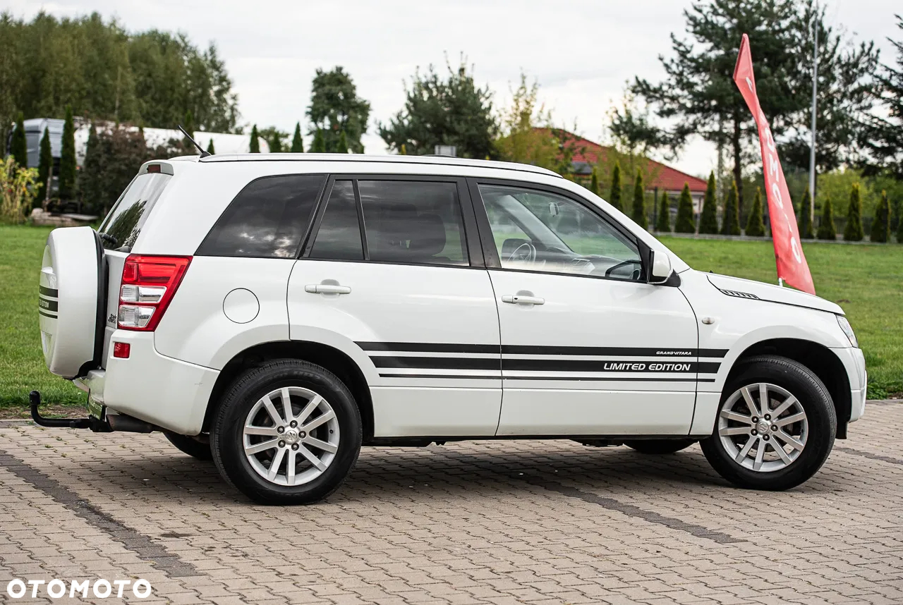 Suzuki Grand Vitara 2.0 De luxe - 15