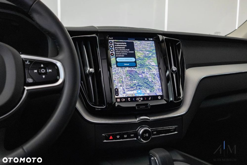 Volvo XC 60 B4 D AWD Plus Dark - 20