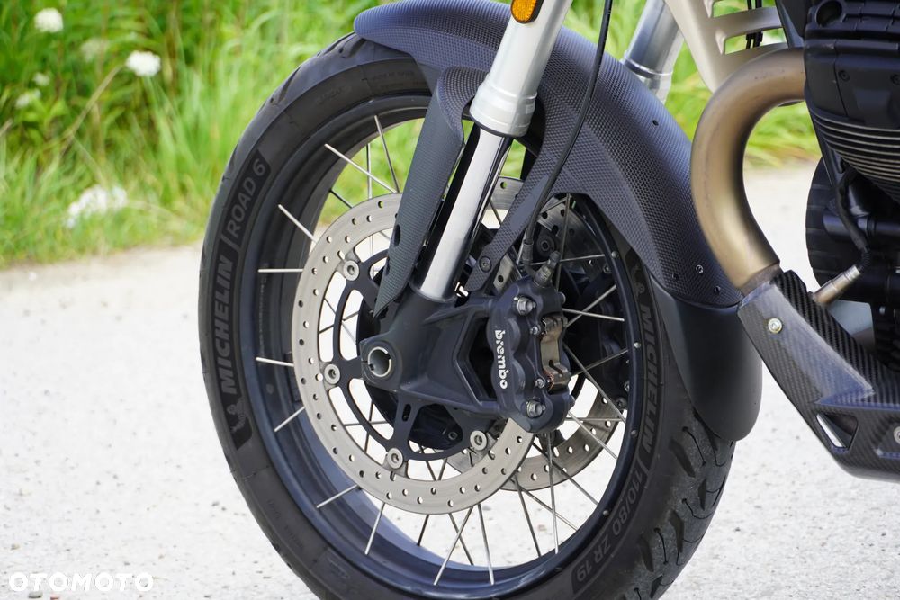 Moto Guzzi V85 - 17