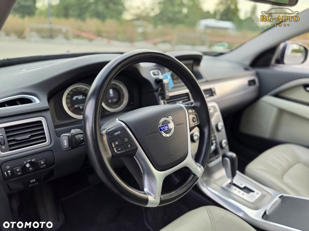 Volvo V70 - 25