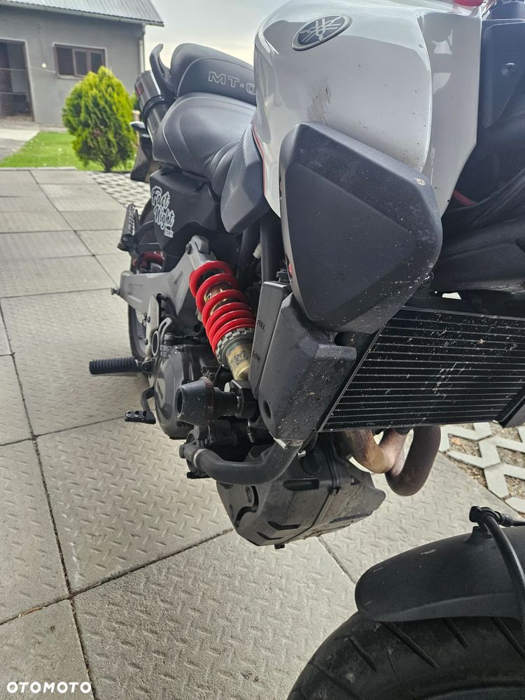 Yamaha MT - 16
