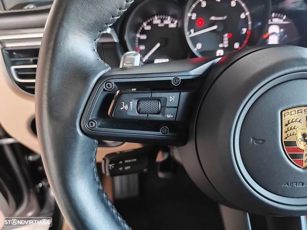 Porsche Macan T - 27