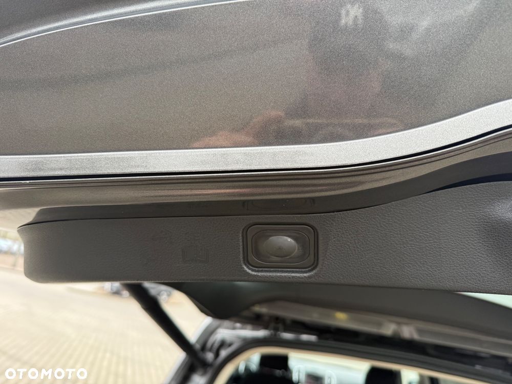 Ford Galaxy 2.0 TDCi Titanium - 16