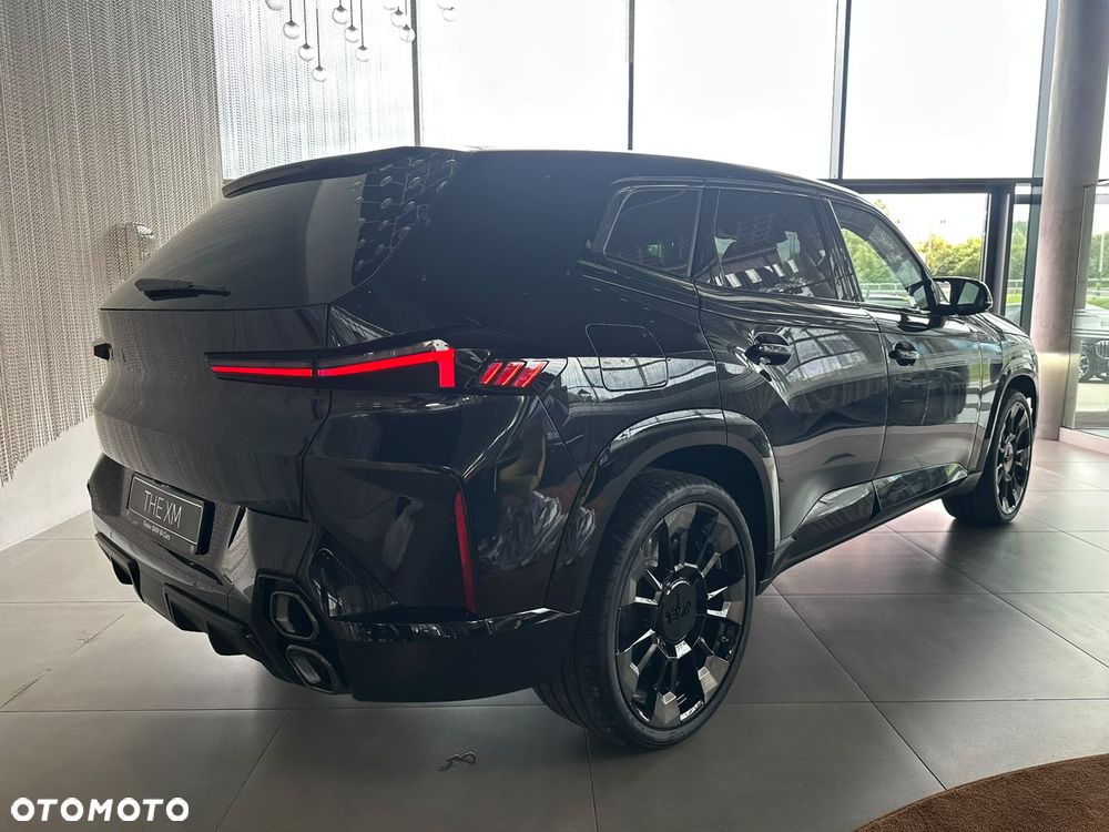 BMW XM - 7