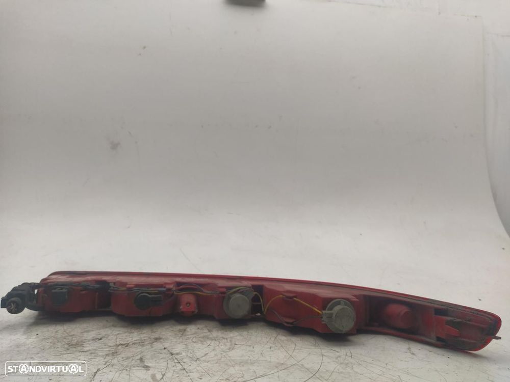 FAROLIM TRASEIRO ESQUERDO PARA-CHOQUES AUDI Q7 - 4