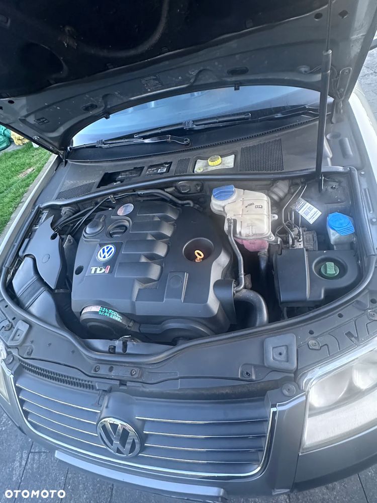 Volkswagen Passat 1.9 TDI Exclusive - 11