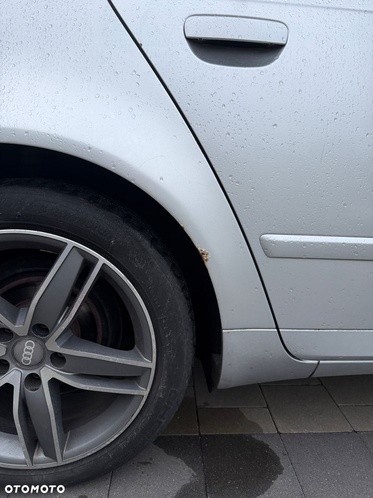 Audi A4 Avant 2.0 TDI - 13