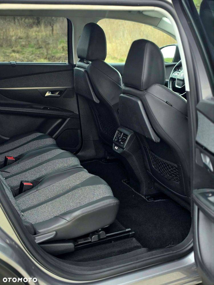 Peugeot 5008 - 3