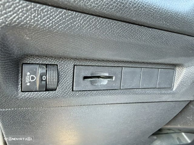 Peugeot 308 - 13