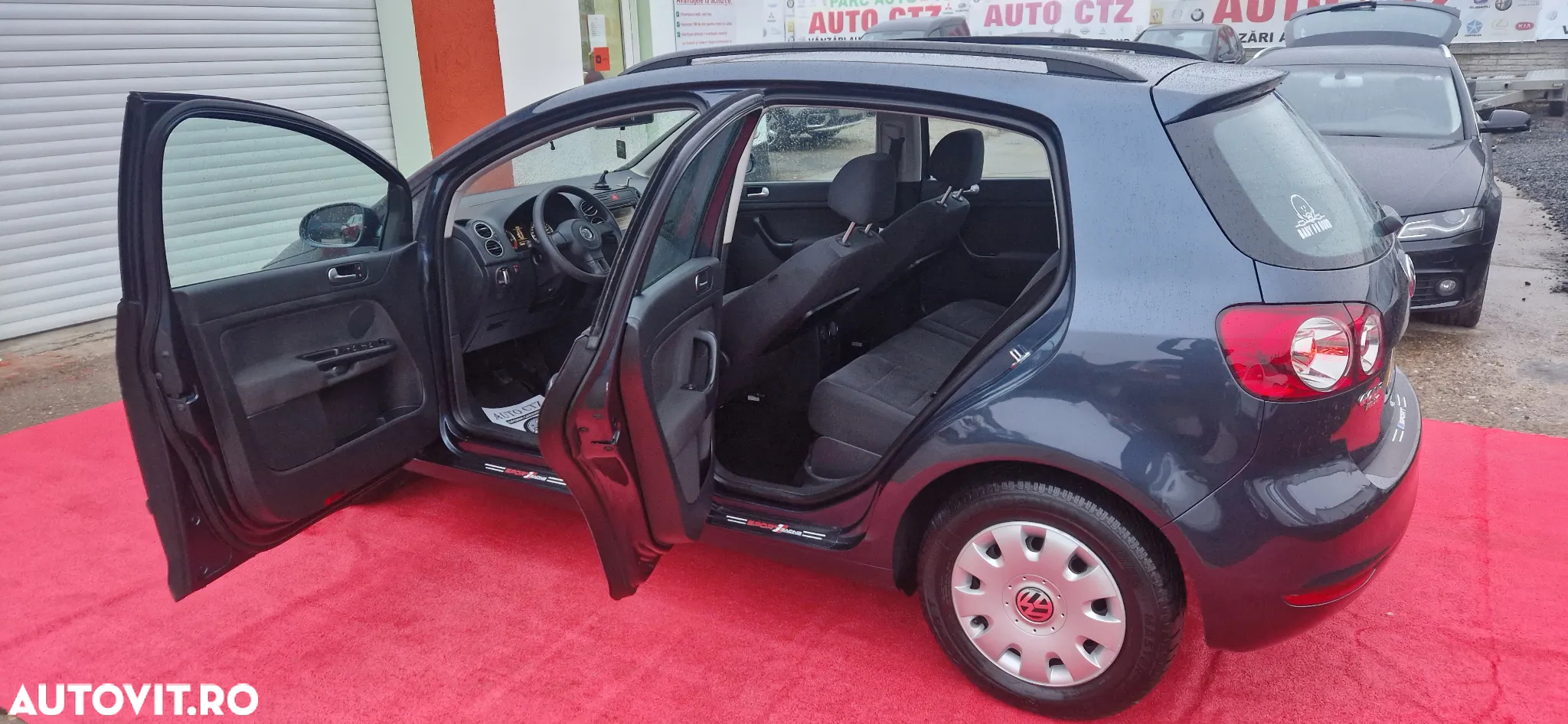 Volkswagen Golf Plus 1.6 TDI DPF BlueMotion Technology Team - 40