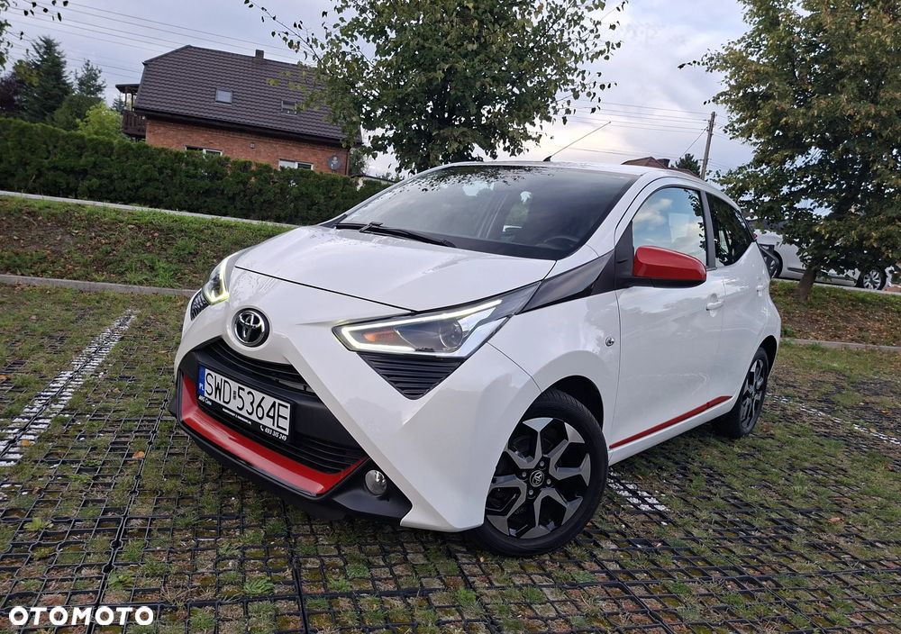Toyota Aygo x-play connect - 3
