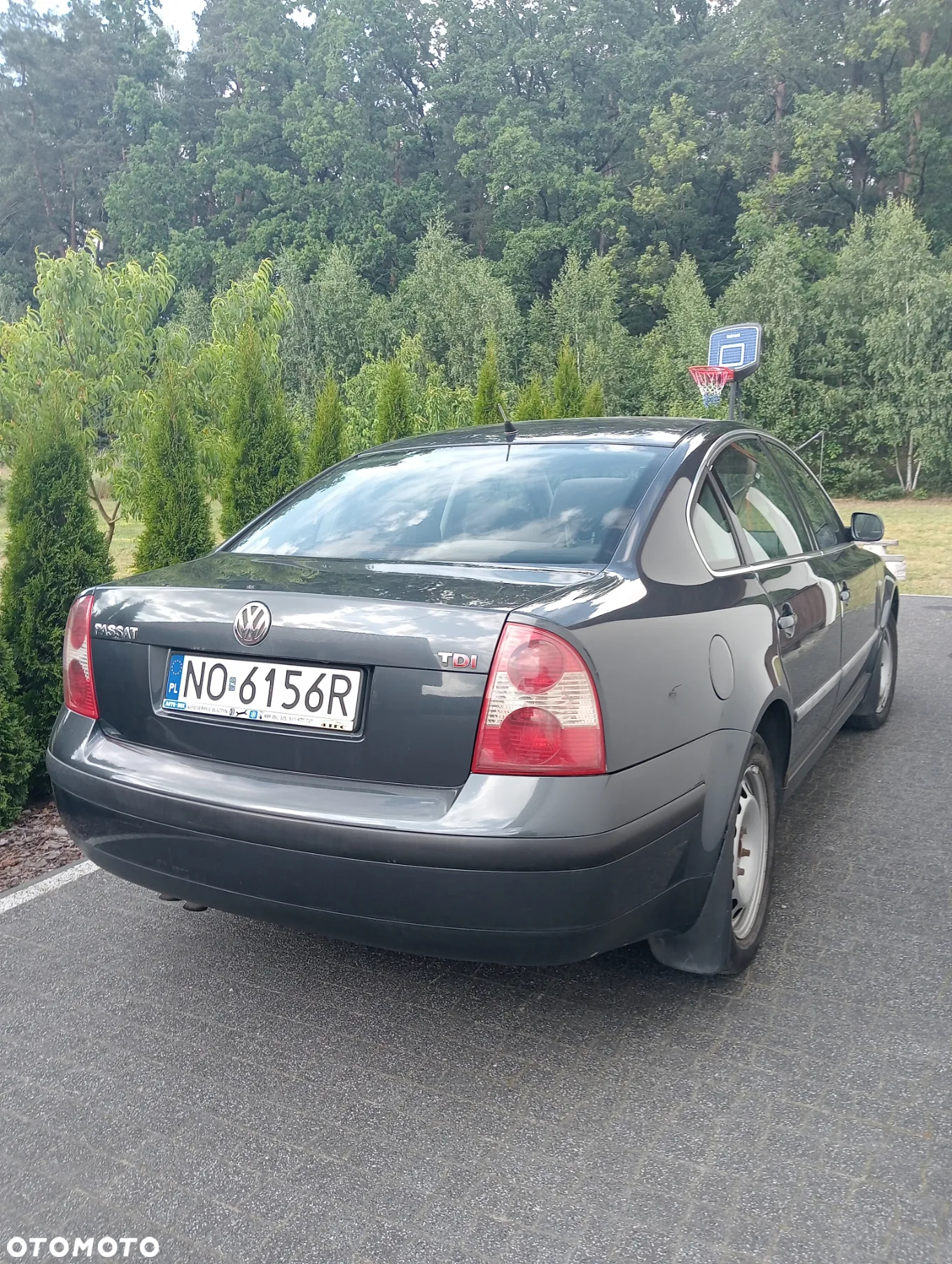 Volkswagen Passat 1.9 TDI Highline - 2